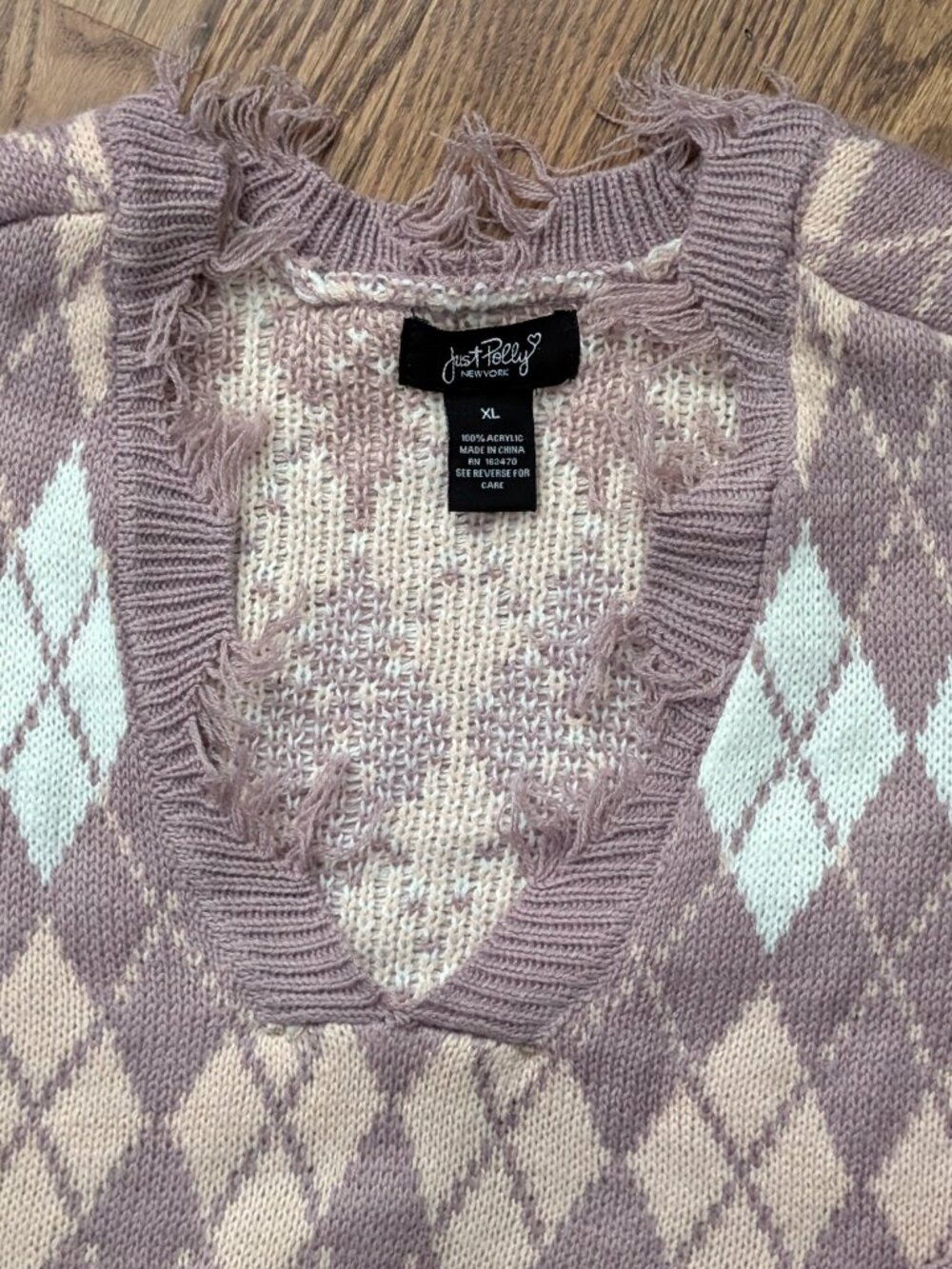 Just Polly Argyle Crop V-Neck Frayed Hem, Size XL - Picture 3 of 4